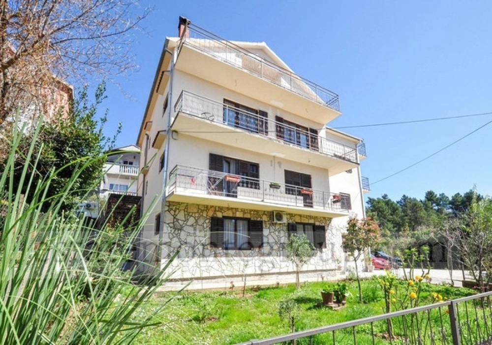 Kuca-sa-pet-stanova-u-Mazini-Tivat-6 Stan 607 m² – Mažina, Tivat — fotografija 7
