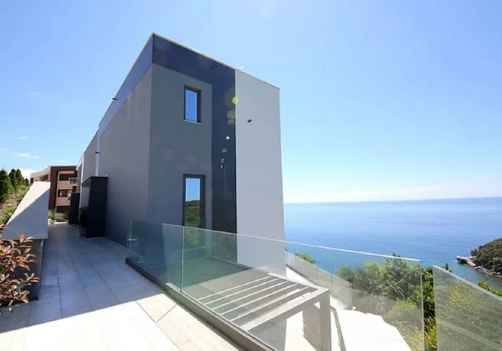 Kuca-sa-bazenom-u-Komosevini-Budva-1 Kuća 350 m² – Komoševina, Budva — fotografija 2