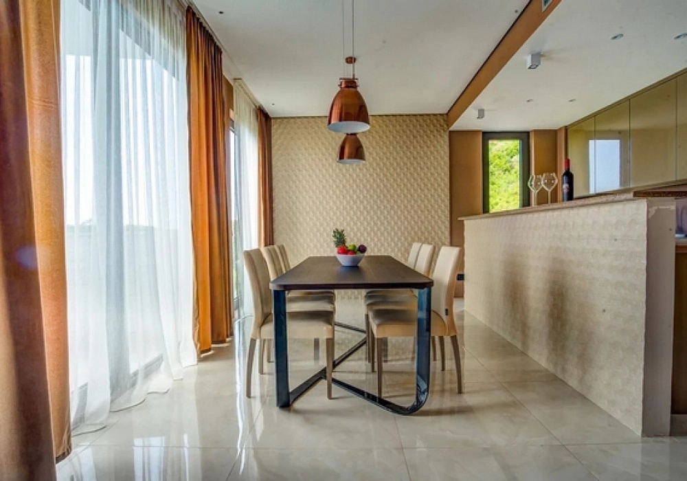 Kuca-sa-bazenom-u-Komosevini-Budva-2 Kuća 350 m² – Komoševina, Budva — fotografija 3