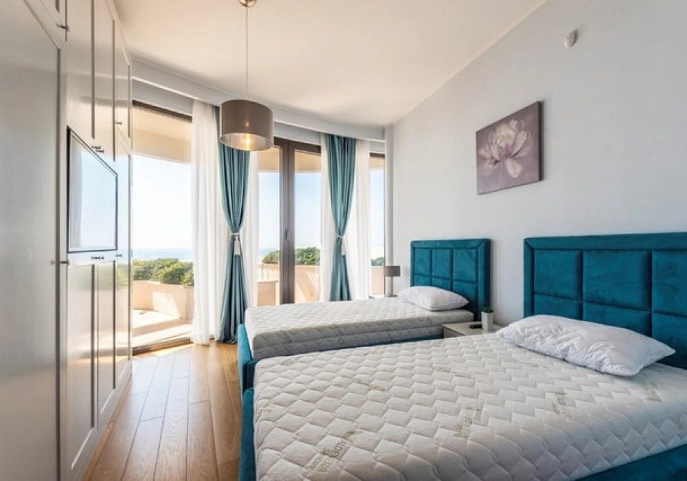 Trosoban-stan-u-novogradnji-Rezevici-Budva-11 Trosoban stan 182 m² – Reževići, Budva — fotografija 12