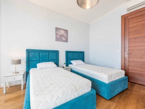 Trosoban stan 182 m² – Reževići, Budva — fotografija 13