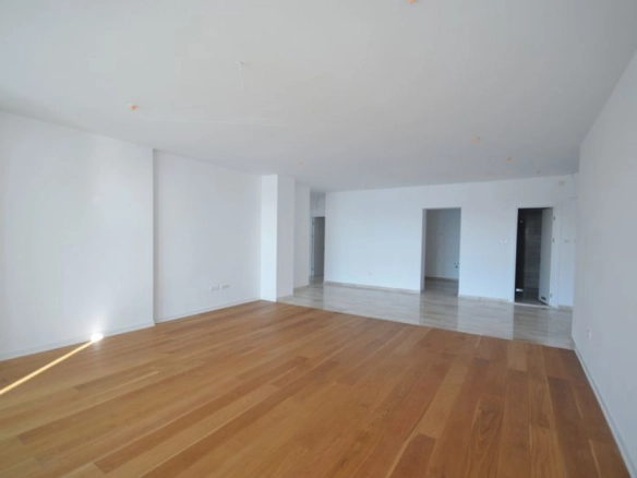 Trosoban stan 183 m² – Centar, Budva — fotografija 8