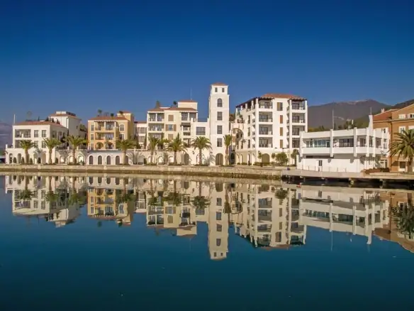 Dvosoban stan u Porto Montenegru