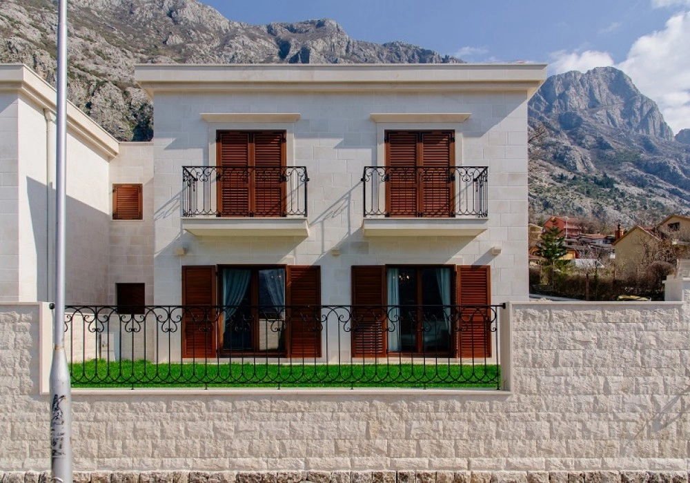 Kuca-na-prvoj-liniji-u-Dobroti-Kotor-11 Kuća 193 m² – Dobrota, Kotor — fotografija 12
