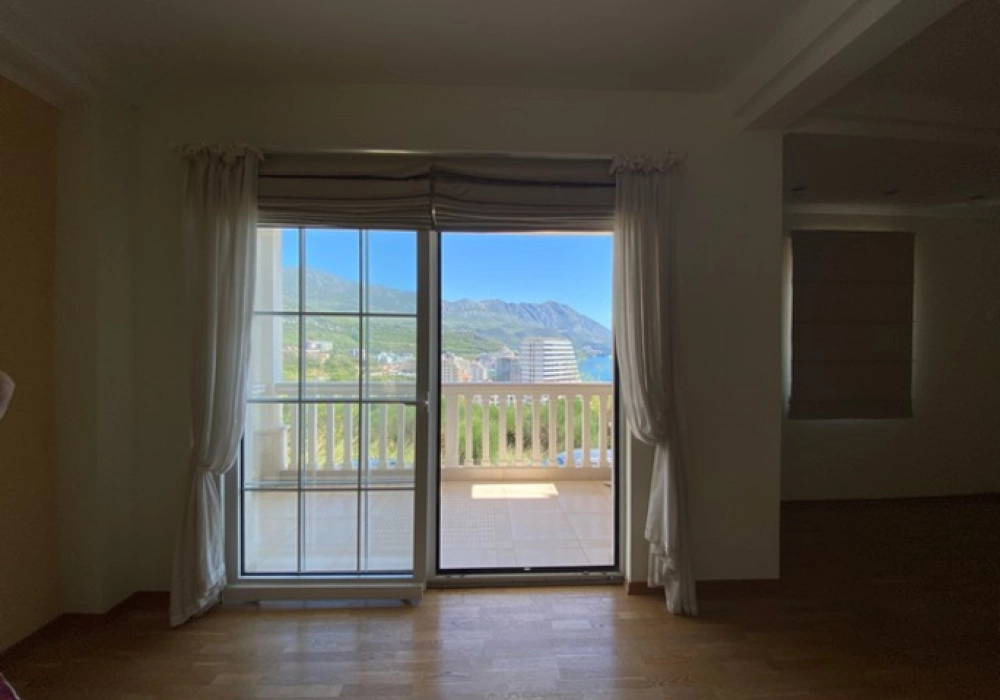 Kuca-sa-bazenom-u-Becicima-Budva-11 Kuća – Bečići, Budva — fotografija 12