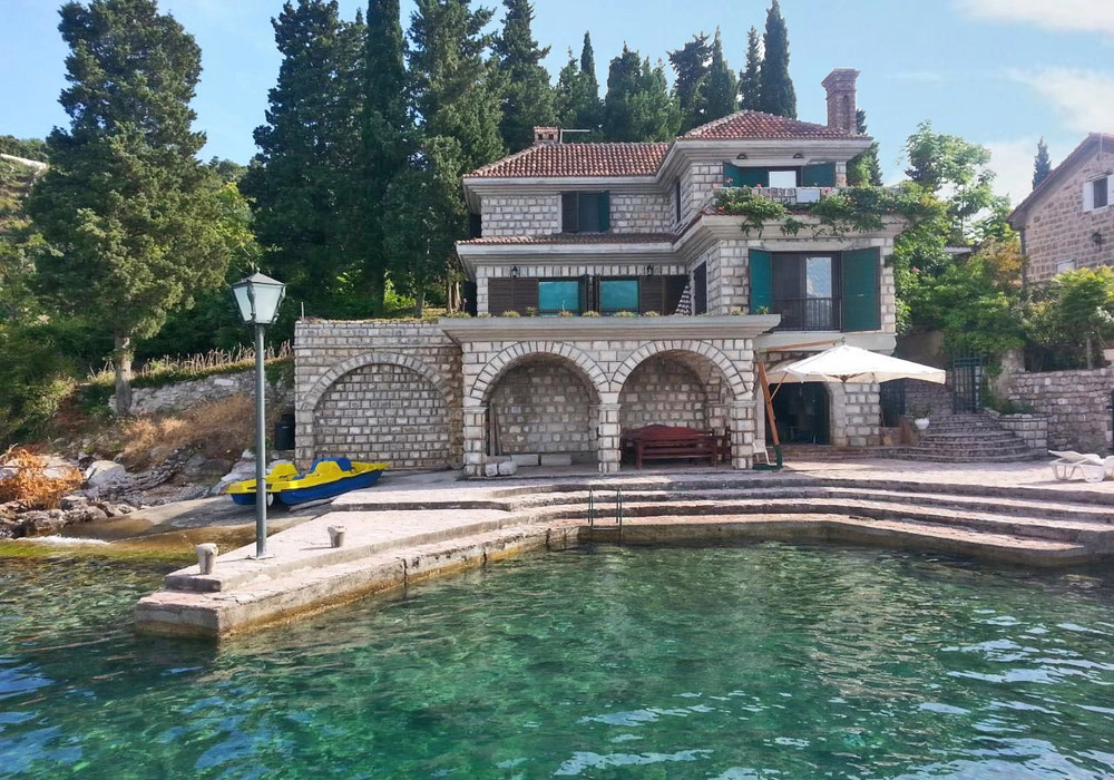 Kamena-vila-na-prvoj-liniji-do-mora-Rose-Herceg-Novi-1 Kuća 350 m² – Rose, Herceg Novi — fotografija 2