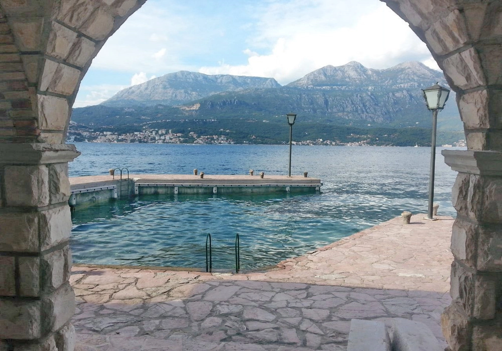 Kamena-vila-na-prvoj-liniji-do-mora-Rose-Herceg-Novi-5 Kuća 350 m² – Rose, Herceg Novi — fotografija 6