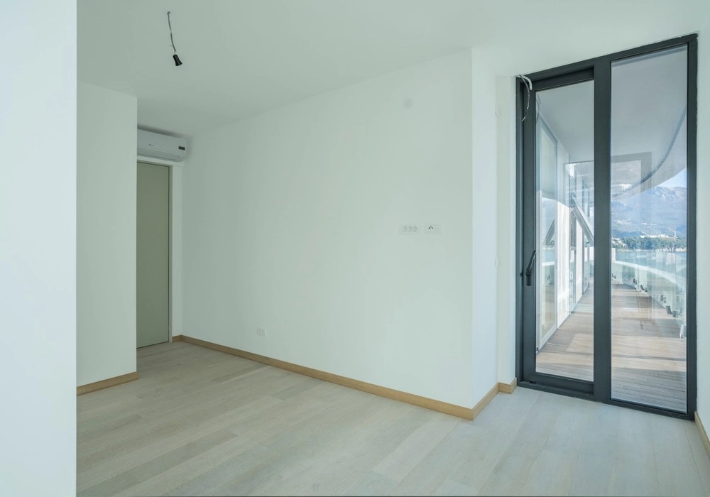Trosoban-stan-s-pogledom-na-more-Gospostina-Budva-7 Trosoban stan 189 m² – Gospoština, Budva — fotografija 8