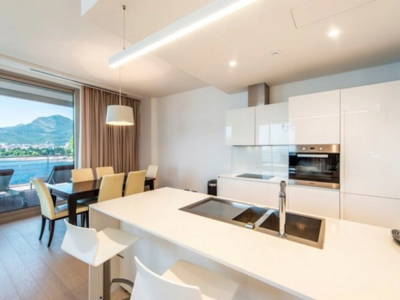 Dvosoban stan 146 m² – Boreti, Budva — fotografija 8