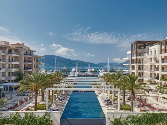 Trosoban stan 183 m² – Gorica, Tivat — fotografija 2