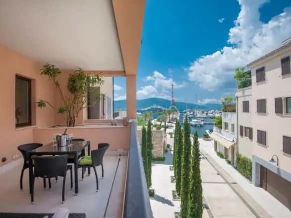 Trosoban stan 201 m² – Gorica, Tivat — fotografija 6