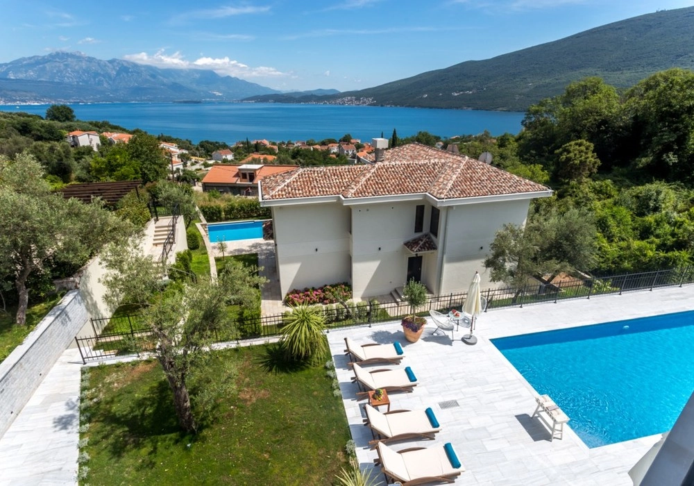 Kuca-sa-bazenom-u-DJenovicima-Herceg-Novi-2 Kuća – Đenovići, Herceg Novi — fotografija 3