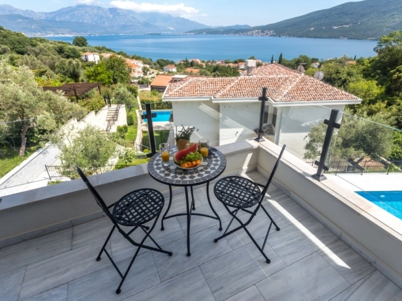 Kuća – Đenovići, Herceg Novi — fotografija 11