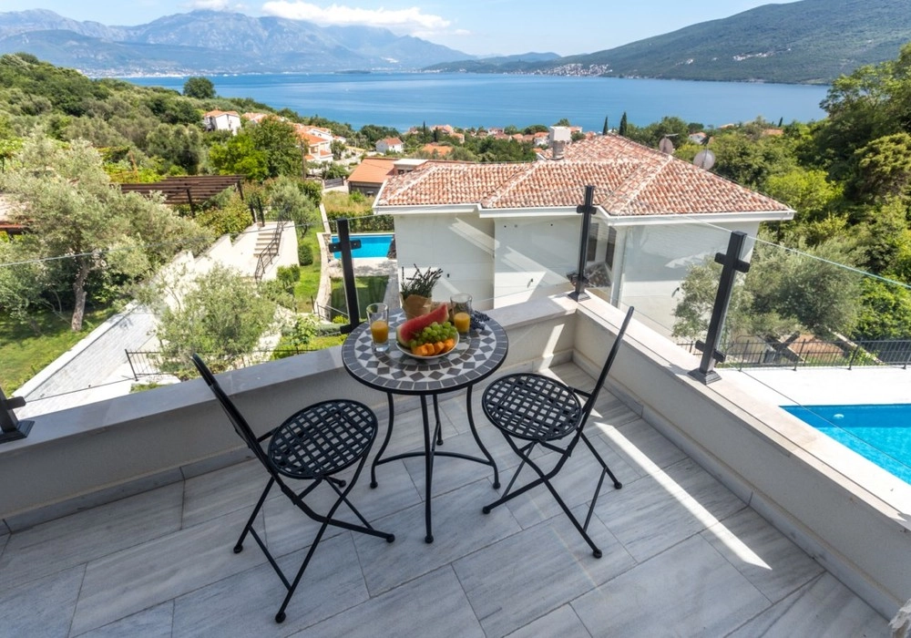 Kuca-sa-bazenom-u-DJenovicima-Herceg-Novi-10 Kuća – Đenovići, Herceg Novi — fotografija 11