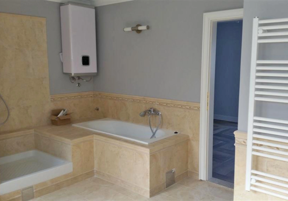 Kuca-sa-bazenom-i-pogledom-na-more-u-Dobroti-Kotor-4 Kuća 250 m² – Dobrota, Kotor — fotografija 5