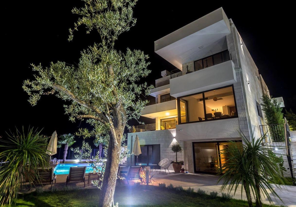 Vila-s-bazenom-u-DJenovicima-Herceg-Novi-5 Kuća 350 m² – Đenovići, Herceg Novi — fotografija 6