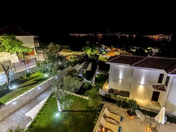 Kuća 350 m² – Đenovići, Herceg Novi — fotografija 8