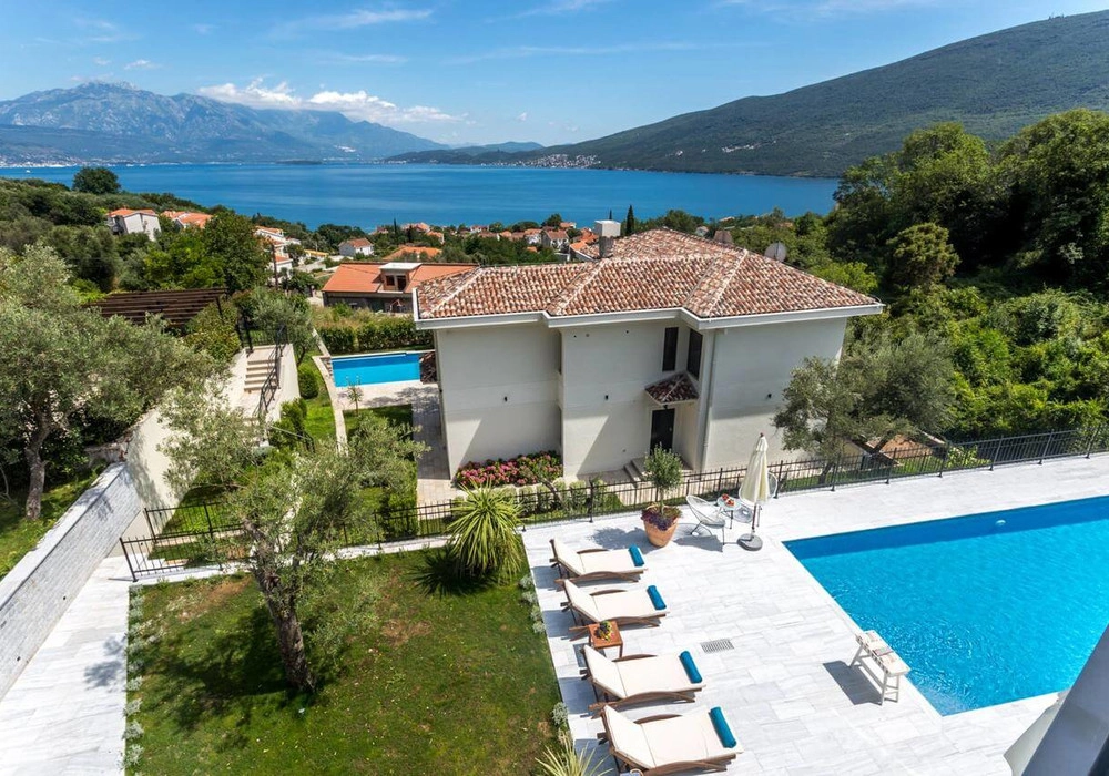Vila-s-bazenom-u-DJenovicima-Herceg-Novi-8 Kuća 350 m² – Đenovići, Herceg Novi — fotografija 9