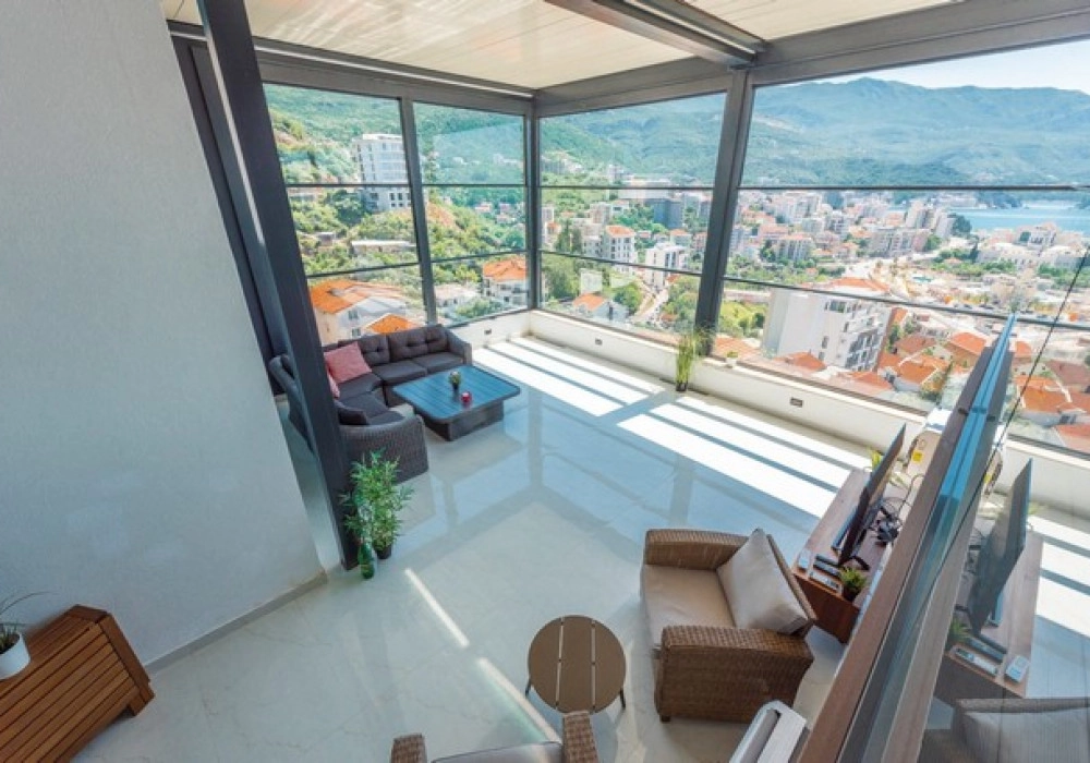 Penthaus-sa-bazenom-u-Becicima-Budva-7 Stan 300 m² – Bečići, Budva — fotografija 8