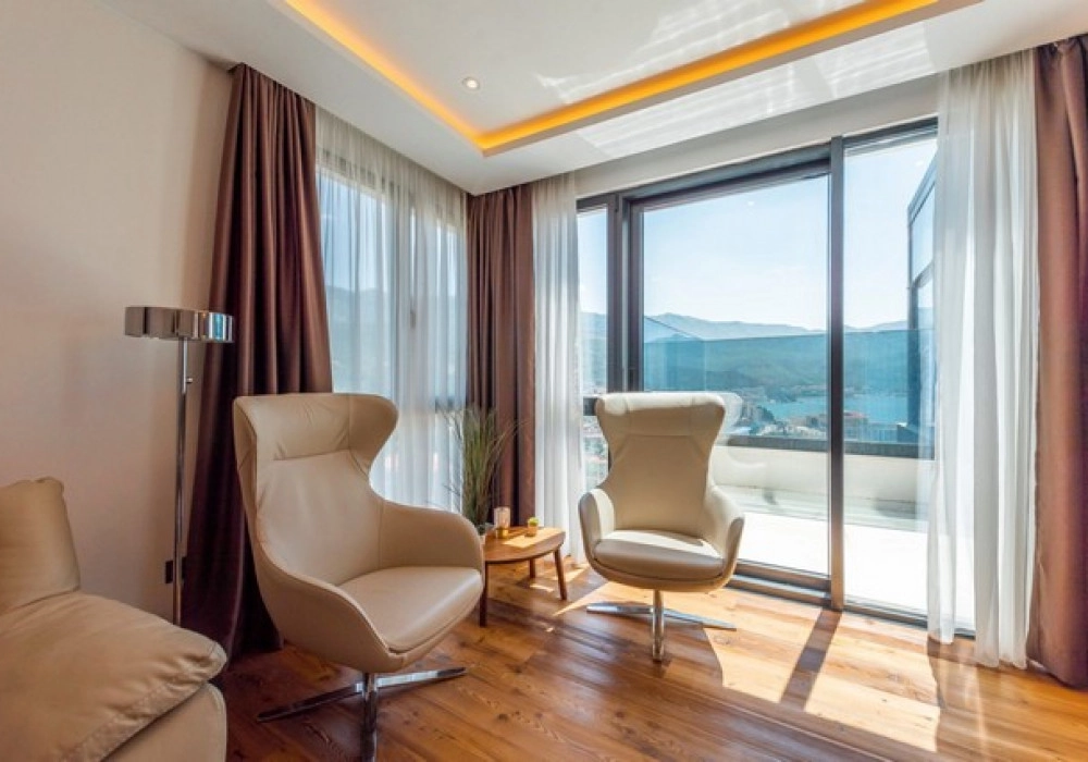 Penthaus-sa-bazenom-u-Becicima-Budva-10 Stan 300 m² – Bečići, Budva — fotografija 11