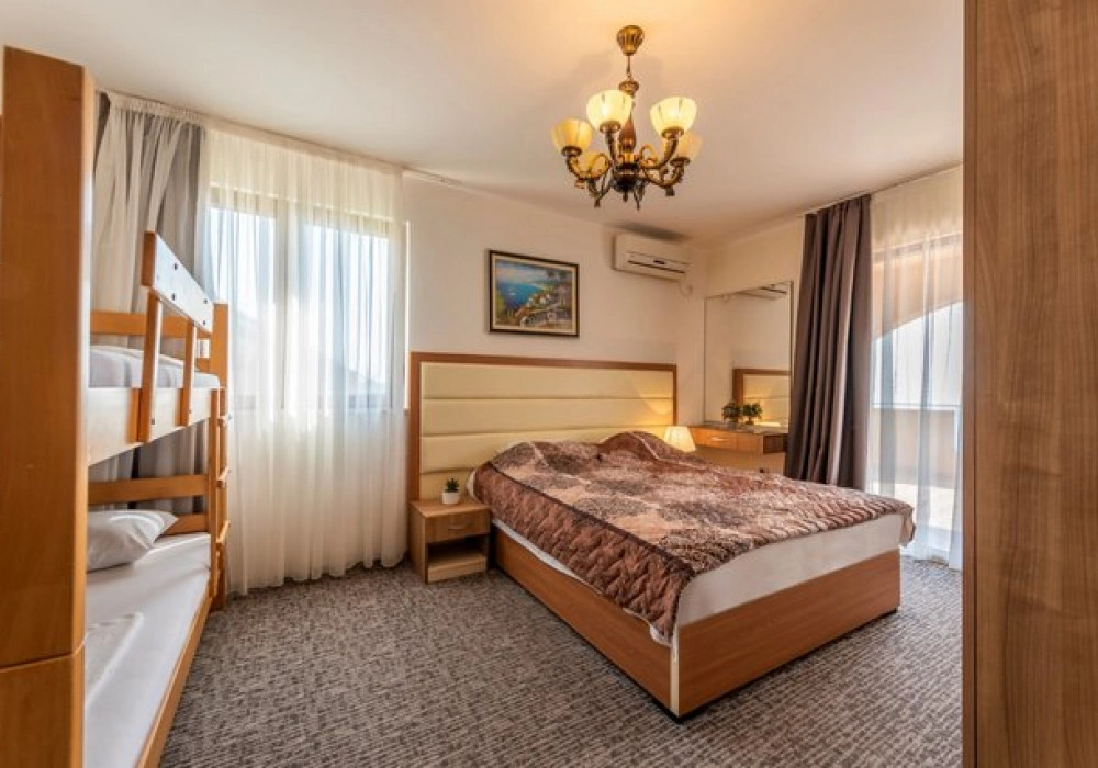 Kuca-sa-bazenom-u-Blizikucama-Budva-12 Kuća – Blizikuće, Budva — fotografija 13