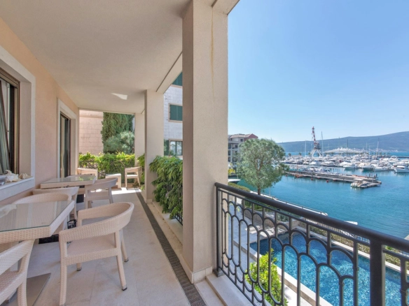 Trosoban stan 167 m² – Gorica, Tivat — fotografija 5