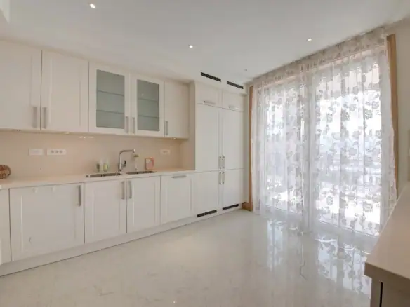 Četvorosoban stan 216 m² – Gorica, Tivat — fotografija 5