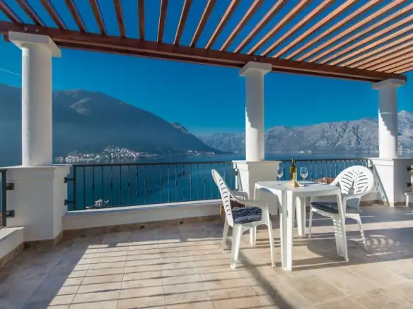 Kuća 536 m² – Dobrota, Kotor — fotografija 2