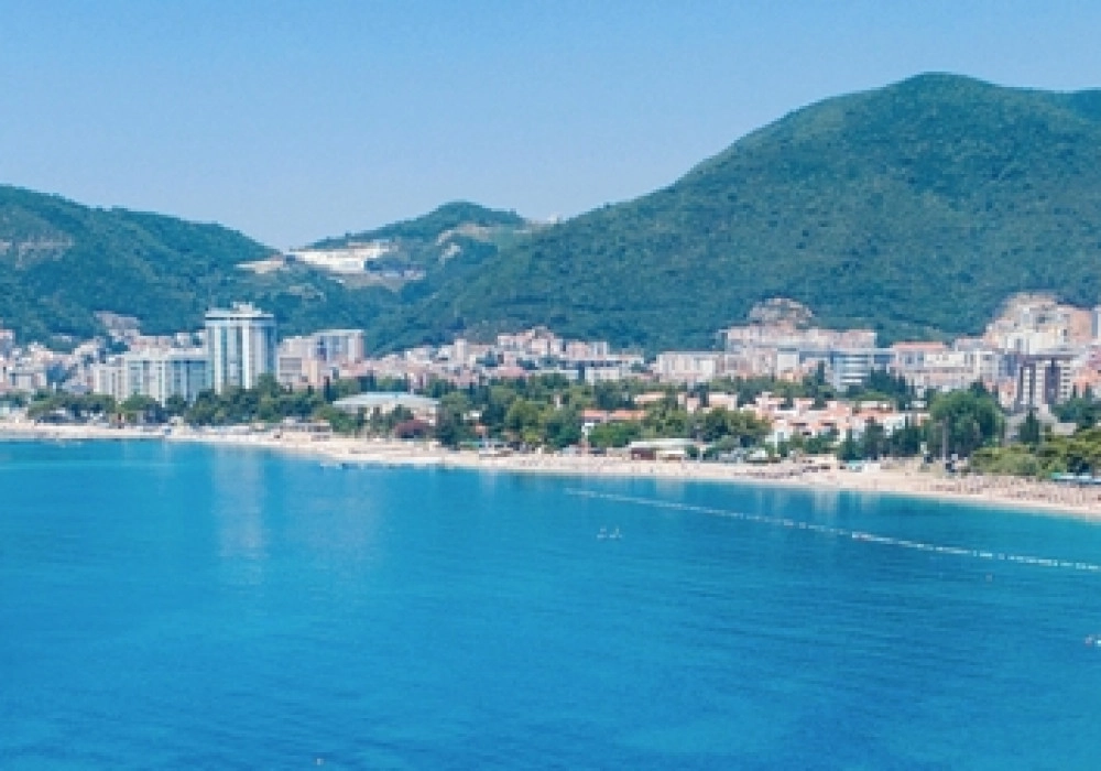Dvosoban-stan-uz-more-u-naselju-Boreti-Budva-1 Dvosoban stan 141 m² – Boreti, Budva — fotografija 2