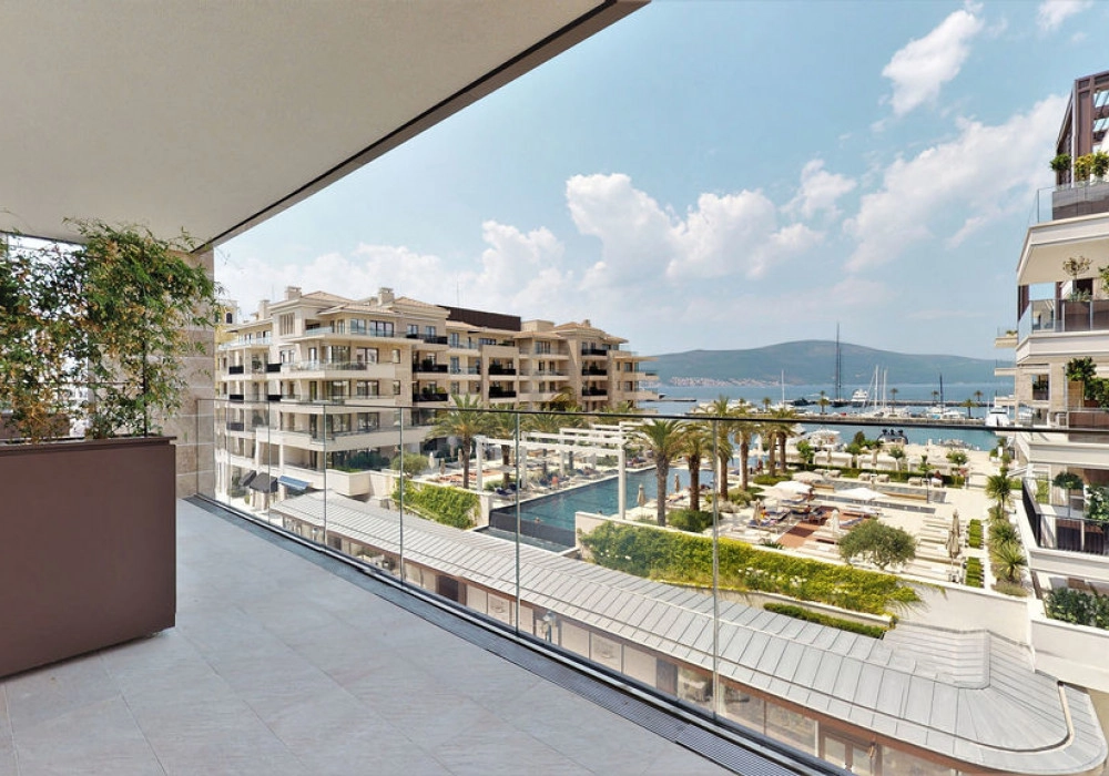 Trosoban-stan-u-novogradnji-Gorica-Tivat Trosoban stan u novogradnji