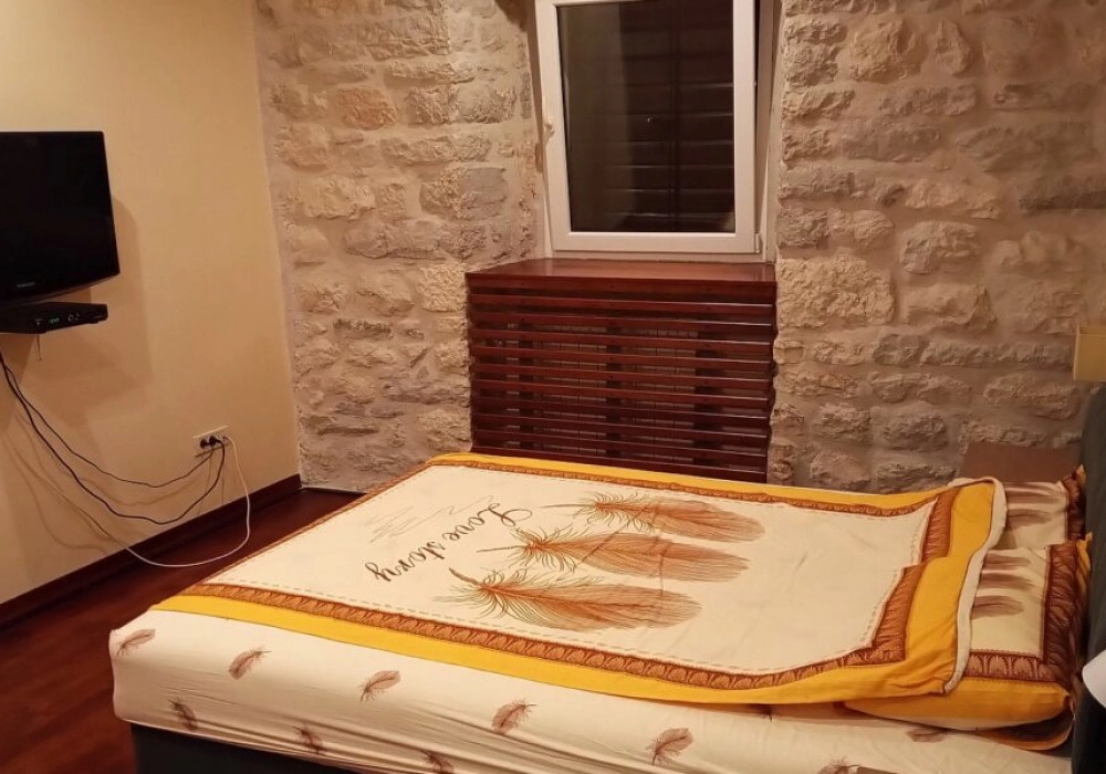 Kamena-kuca-uz-more-u-Dobroti-Kotor-7 Kuća – Dobrota, Kotor — fotografija 8