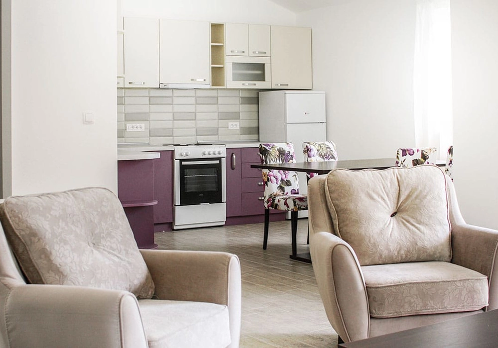 Zatvoreni-kompleks-vila-u-Bartuli-Bar-5 Kuća 1.200 m² – Bartula, Bar — fotografija 6