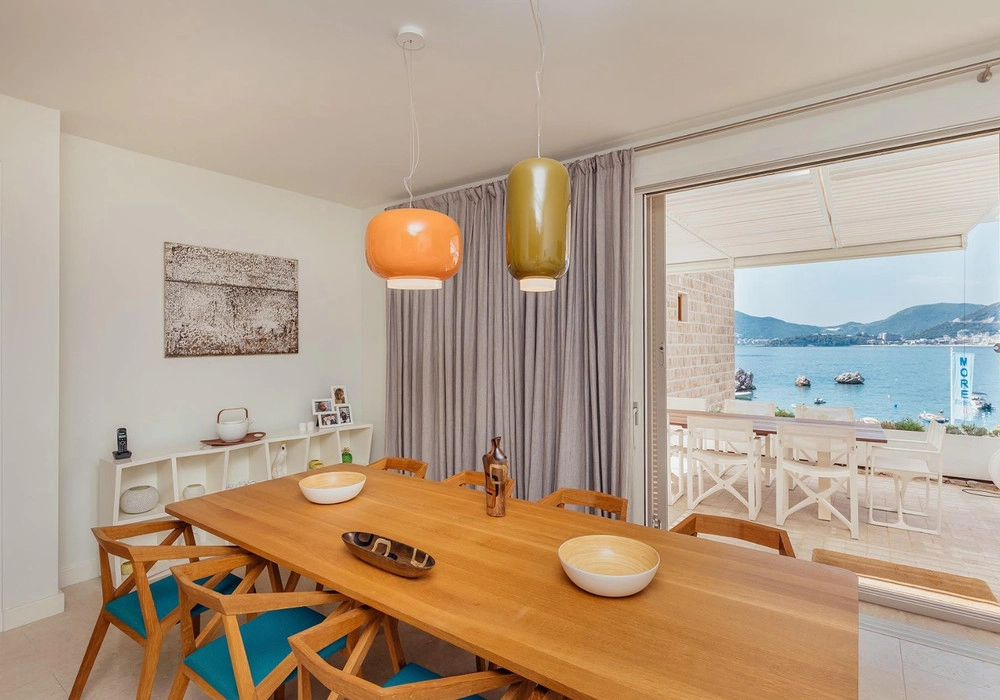 Moderna-kamena-kuca-uz-more-u-Prznu-Budva-1 Kuća 320 m² – Pržno, Budva — fotografija 2