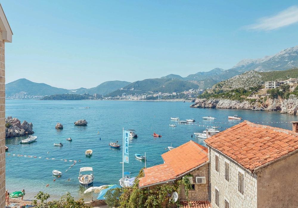 Moderna-kamena-kuca-uz-more-u-Prznu-Budva-9 Kuća 320 m² – Pržno, Budva — fotografija 10