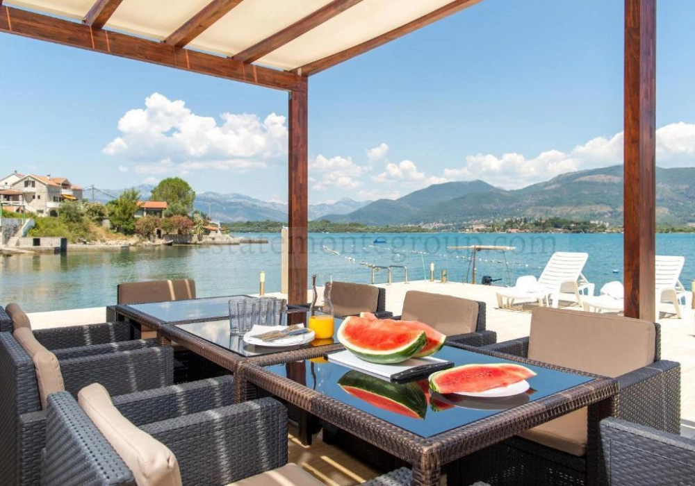 Kuca-sa-privatnim-pristanistem-u-Krasicima-Tivat-4 Kuća – Krašići, Tivat — fotografija 5