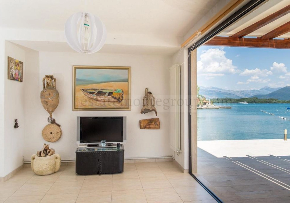 Kuca-sa-privatnim-pristanistem-u-Krasicima-Tivat-6 Kuća – Krašići, Tivat — fotografija 7