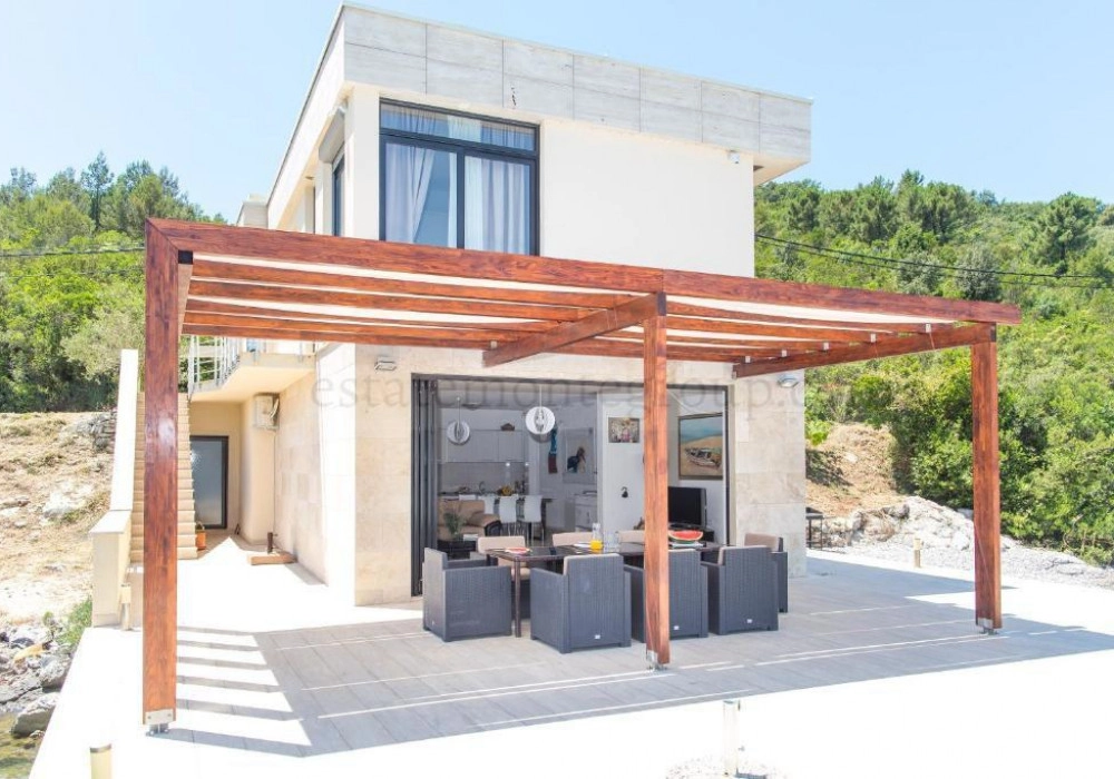 Kuca-sa-privatnim-pristanistem-u-Krasicima-Tivat-12 Kuća – Krašići, Tivat — fotografija 13