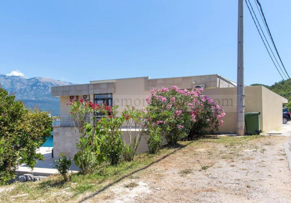 Kuca-sa-privatnim-pristanistem-u-Krasicima-Tivat-13 Kuća – Krašići, Tivat — fotografija 14