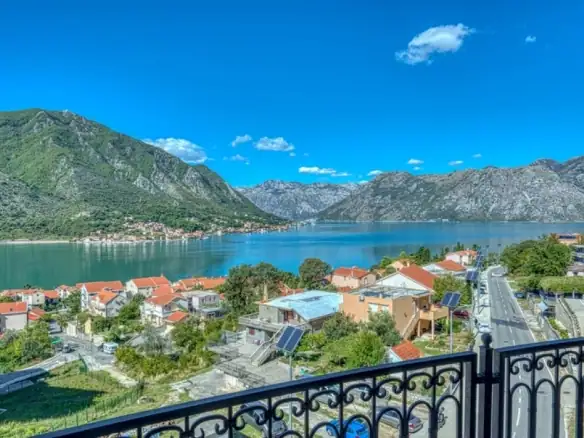 Kuća – Dobrota, Kotor — fotografija 14