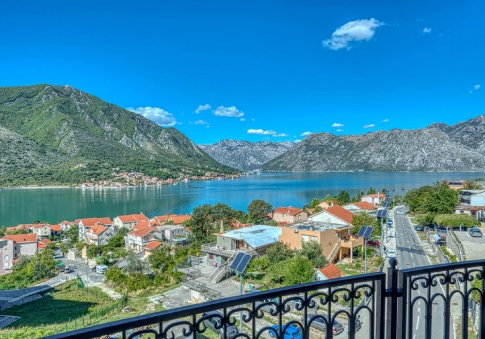 Kuca-sa-bazenom-u-Dobroti-Kotor-13 Kuća – Dobrota, Kotor — fotografija 14