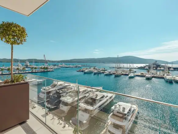 Dvosoban stan 147 m² – Gorica, Tivat — fotografija 2