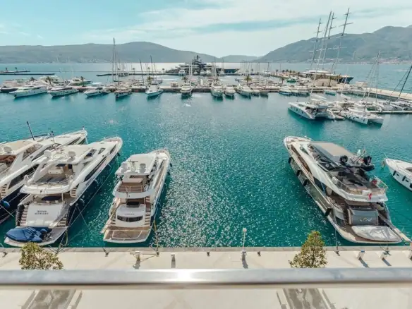 Dvosoban stan 147 m² – Gorica, Tivat — fotografija 3