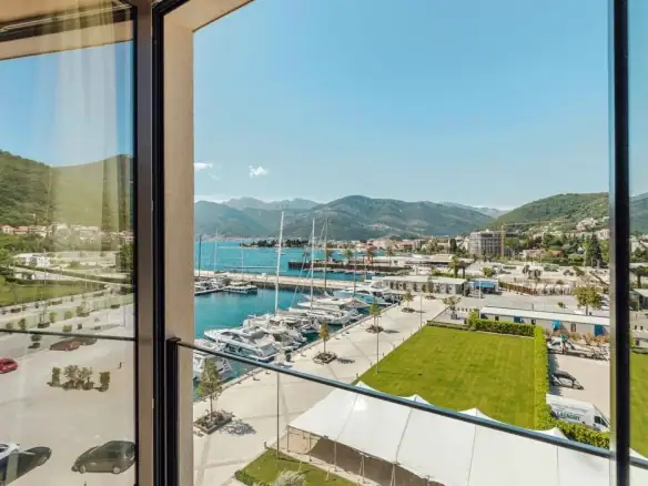 Dvosoban stan 147 m² – Gorica, Tivat — fotografija 12