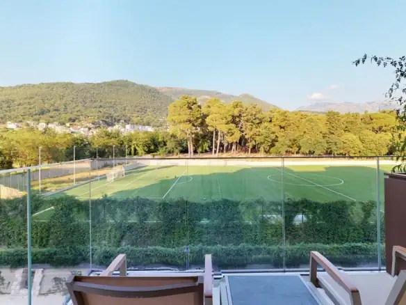 Dvosoban stan 175 m² – Gorica, Tivat — fotografija 11