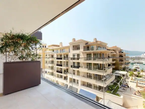 Trosoban stan 178 m² – Gorica, Tivat — fotografija 7