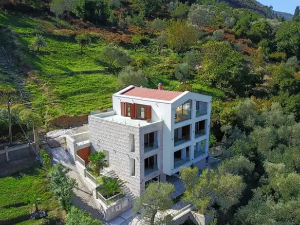 Kuća 584 m² – Stoliv, Kotor — fotografija 3