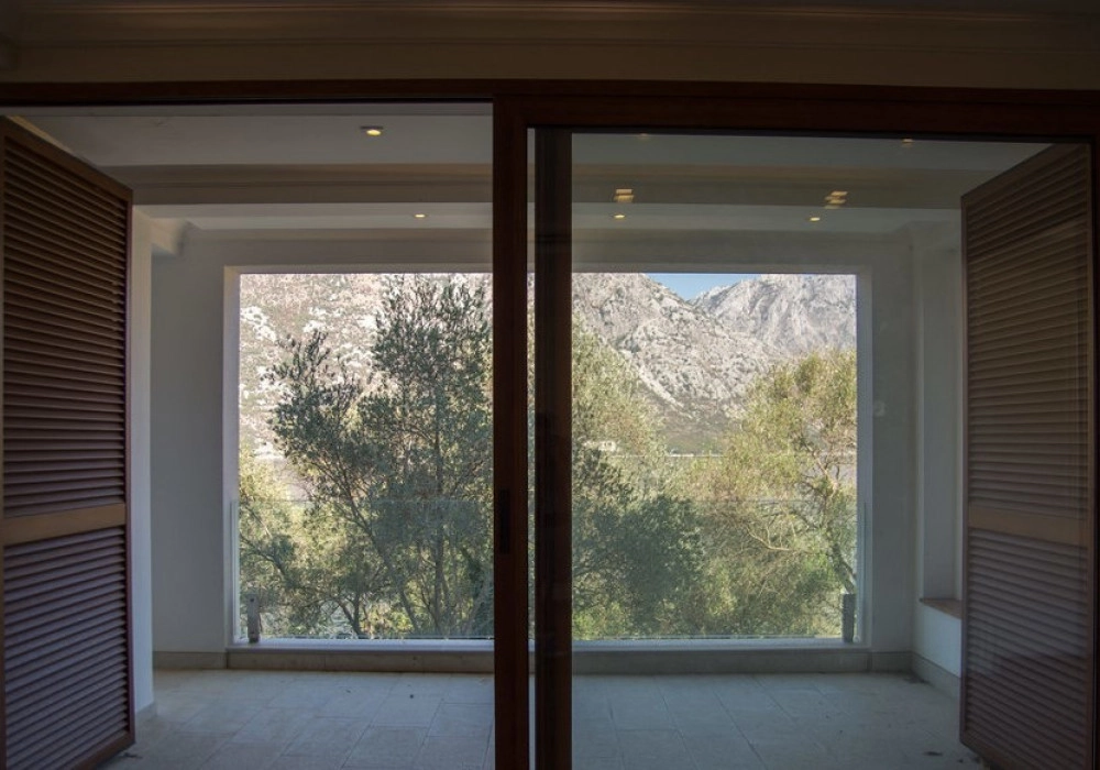 Kuca-na-prvoj-liniji-do-mora-u-Stolivu-Kotor-5 Kuća 584 m² – Stoliv, Kotor — fotografija 6