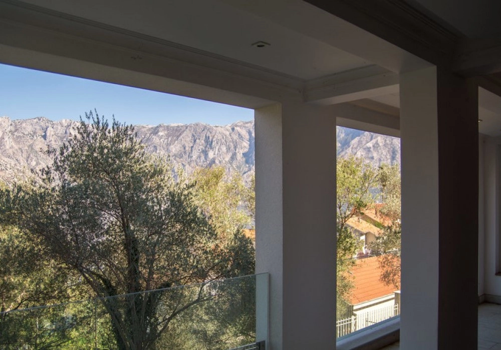 Kuca-na-prvoj-liniji-do-mora-u-Stolivu-Kotor-9 Kuća 584 m² – Stoliv, Kotor — fotografija 10