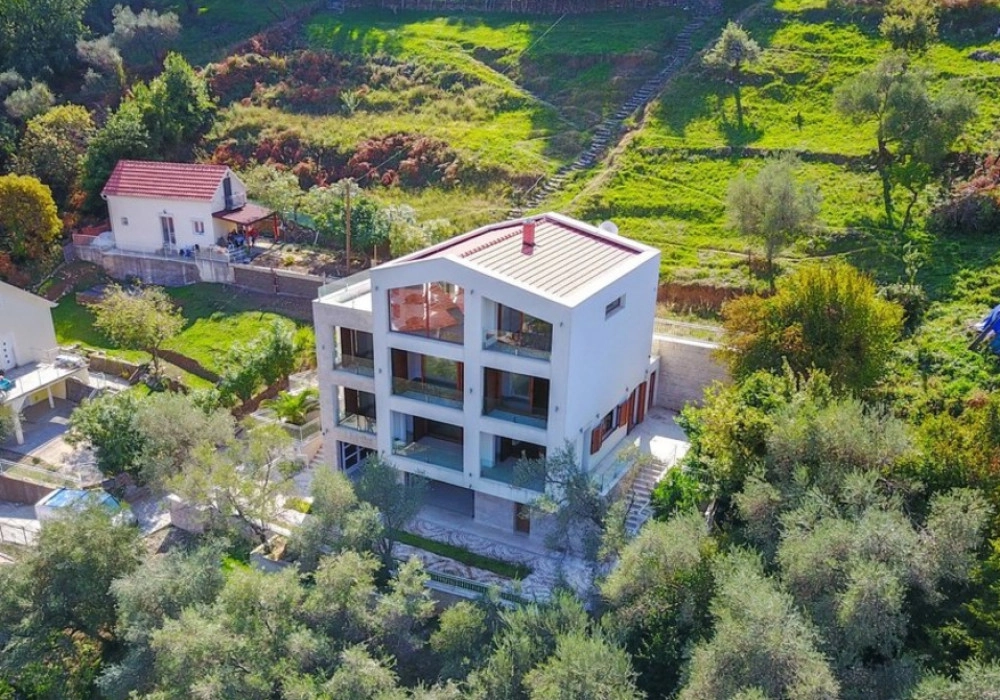 Kuca-na-prvoj-liniji-do-mora-u-Stolivu-Kotor-10 Kuća 584 m² – Stoliv, Kotor — fotografija 11