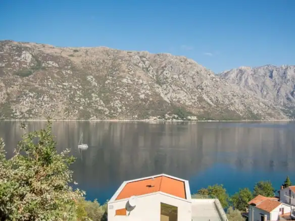 Kuća 584 m² – Stoliv, Kotor — fotografija 12